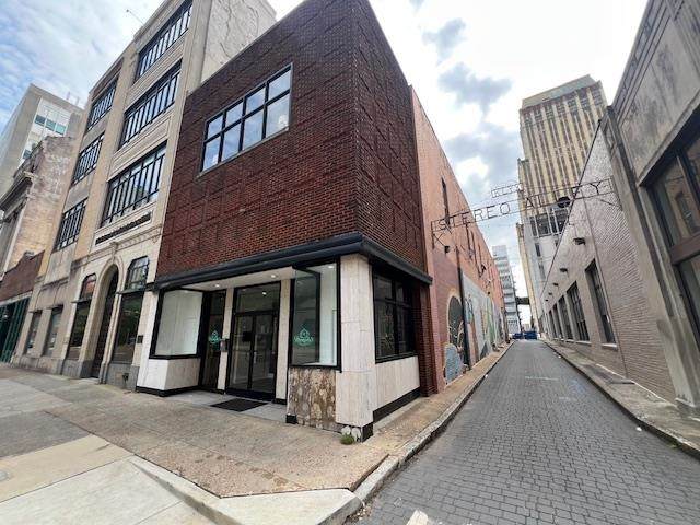 18 Second St - Photo 1