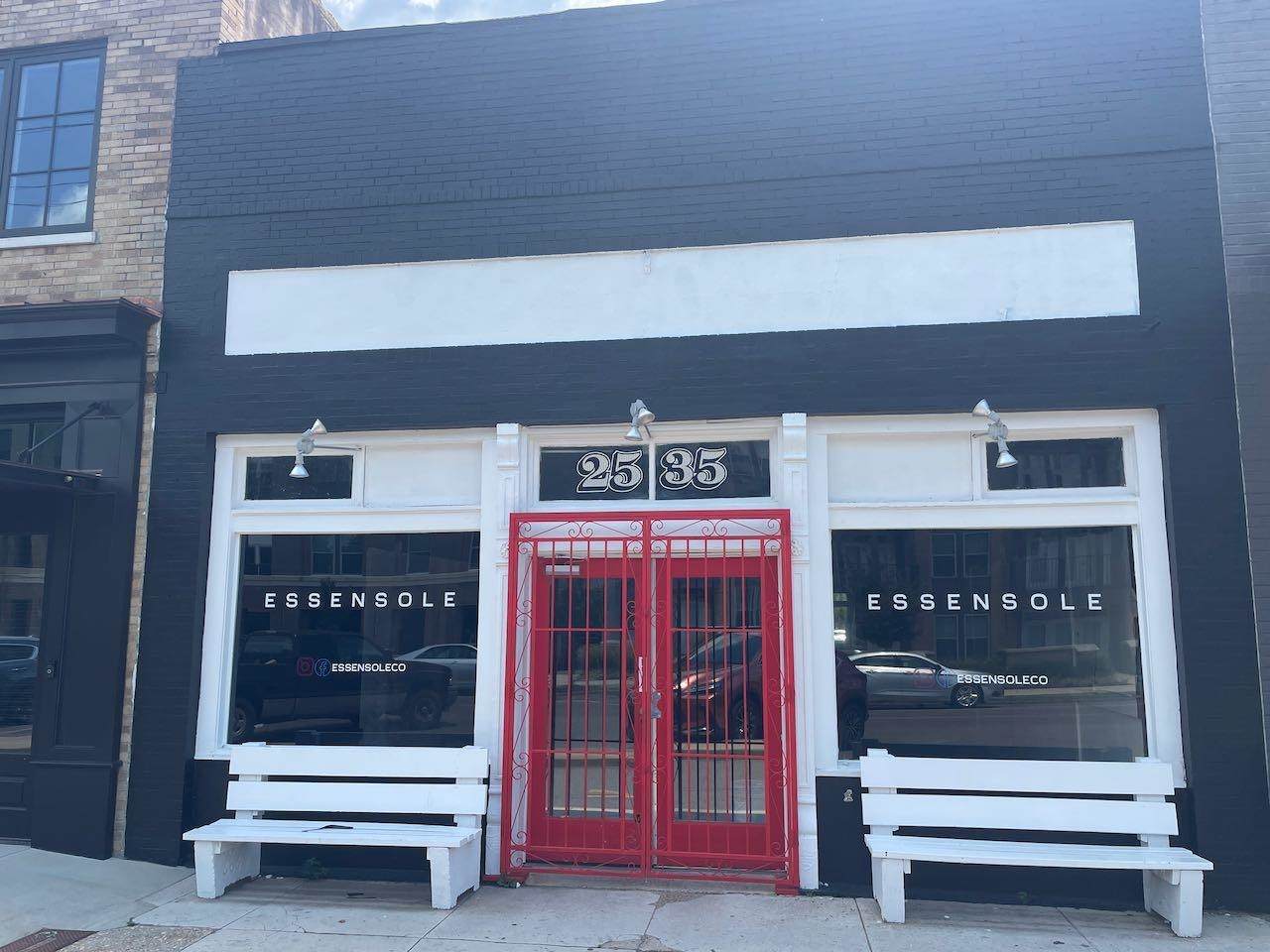 2535 Broad Ave - Photo 1