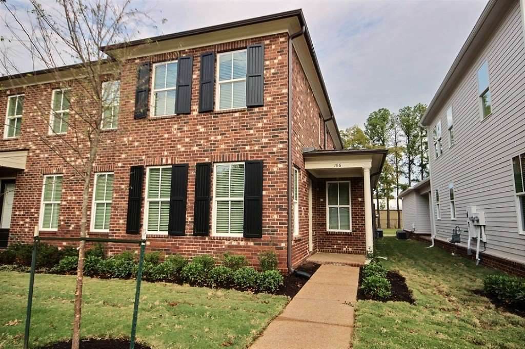 186 South St - Photo 1