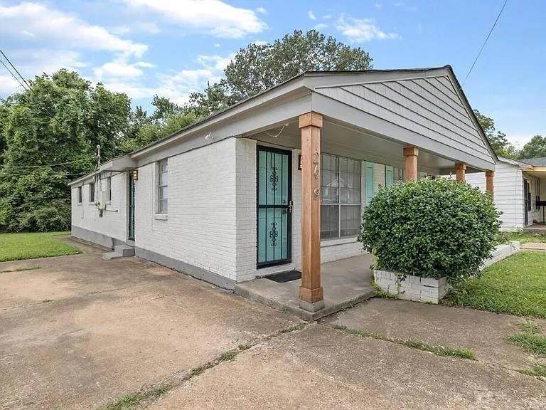 2617 Hale Ave - Photo 1