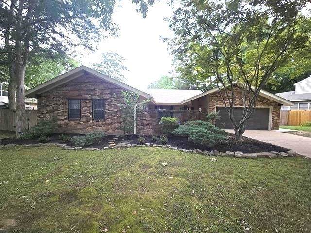 7260 Eastern Ave - Photo 1