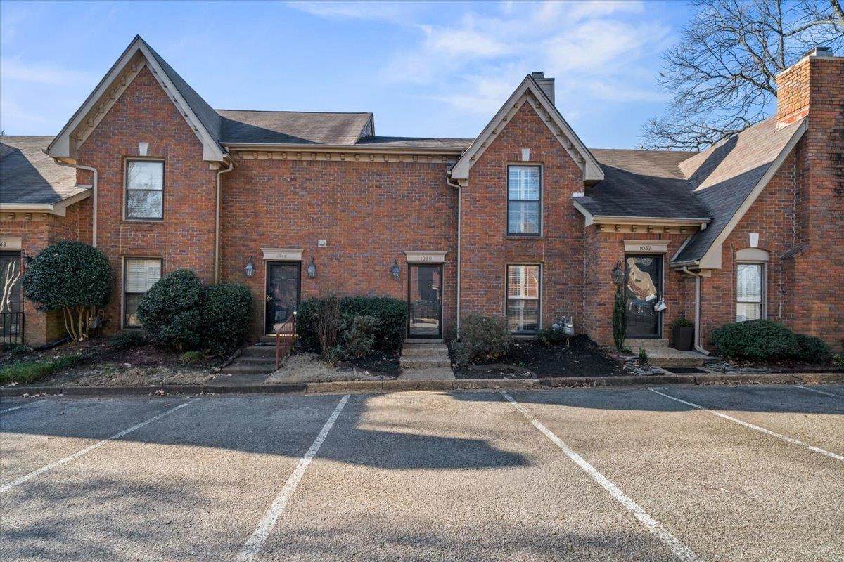 1039 Park Court Dr - Photo 1