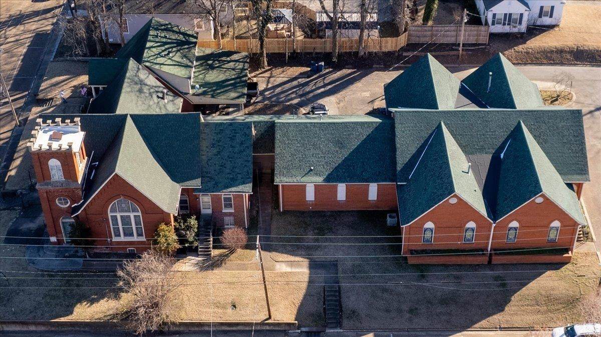 133 Washington Ave - Photo 1