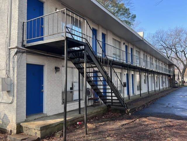 592 Patterson Ave - Photo 1