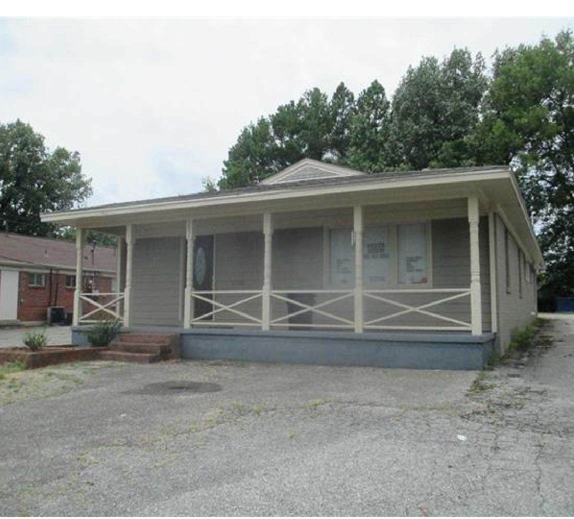 2851 Shebly Ave - Photo 1