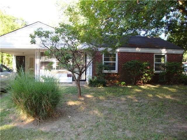 964 Elizabeth Ln - Photo 1