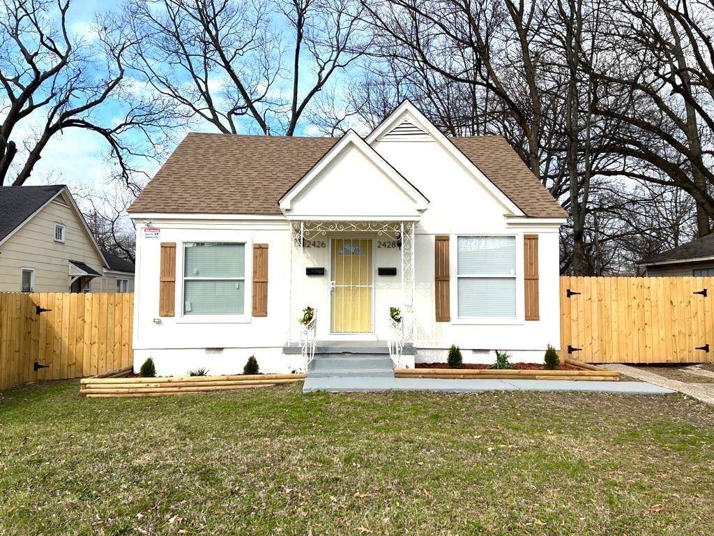 2428 Lamar Cir - Photo 1