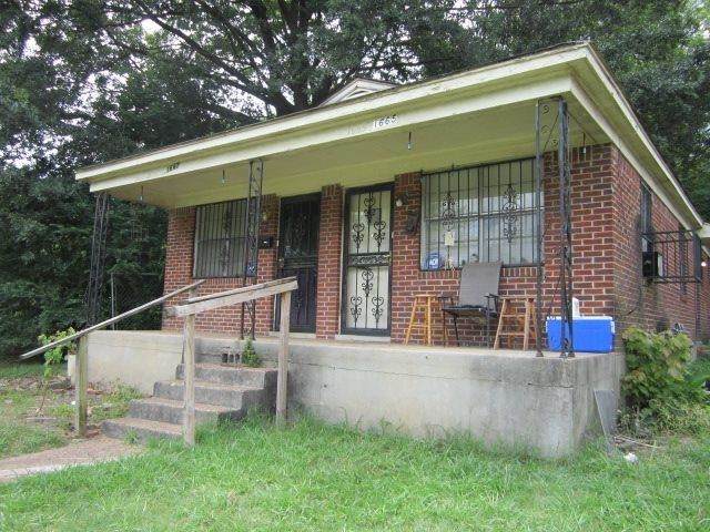 1665 Cameron St - Photo 1