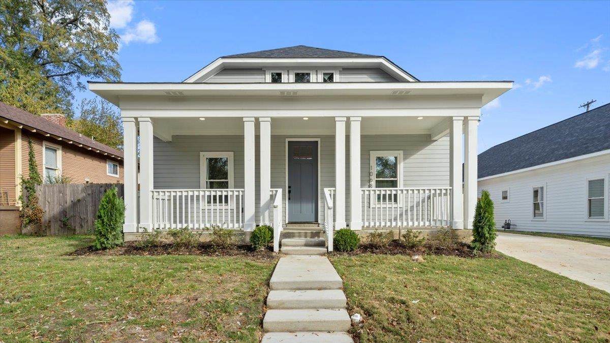 1068 Bruce St - Photo 1
