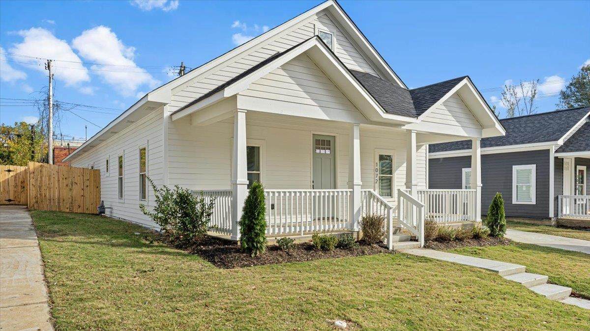 1072 Bruce St - Photo 1
