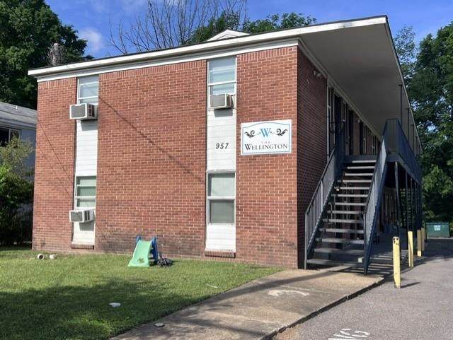 957 Wellington Ave - Photo 1