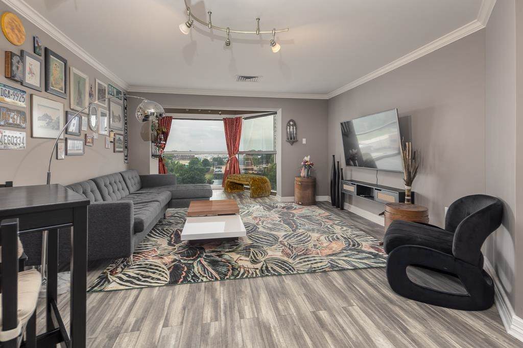 655 Riverside Dr - Photo 1