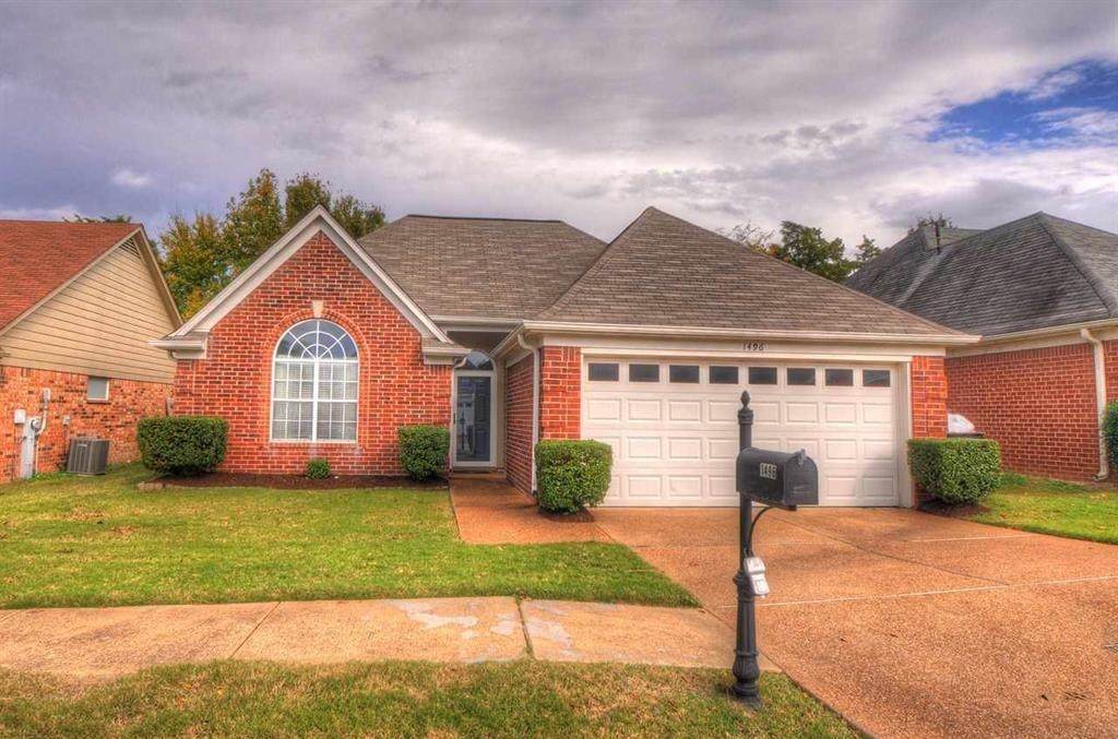 1496 Beringer Dr - Photo 1