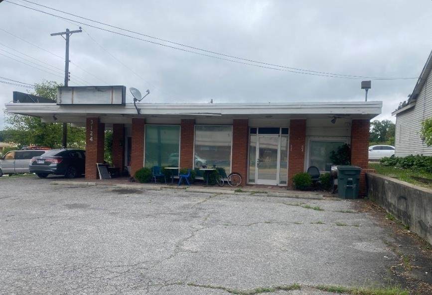 3124 Thomas St - Photo 1