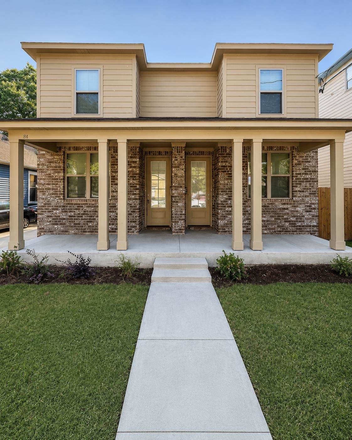 82 Rembert St - Photo 1