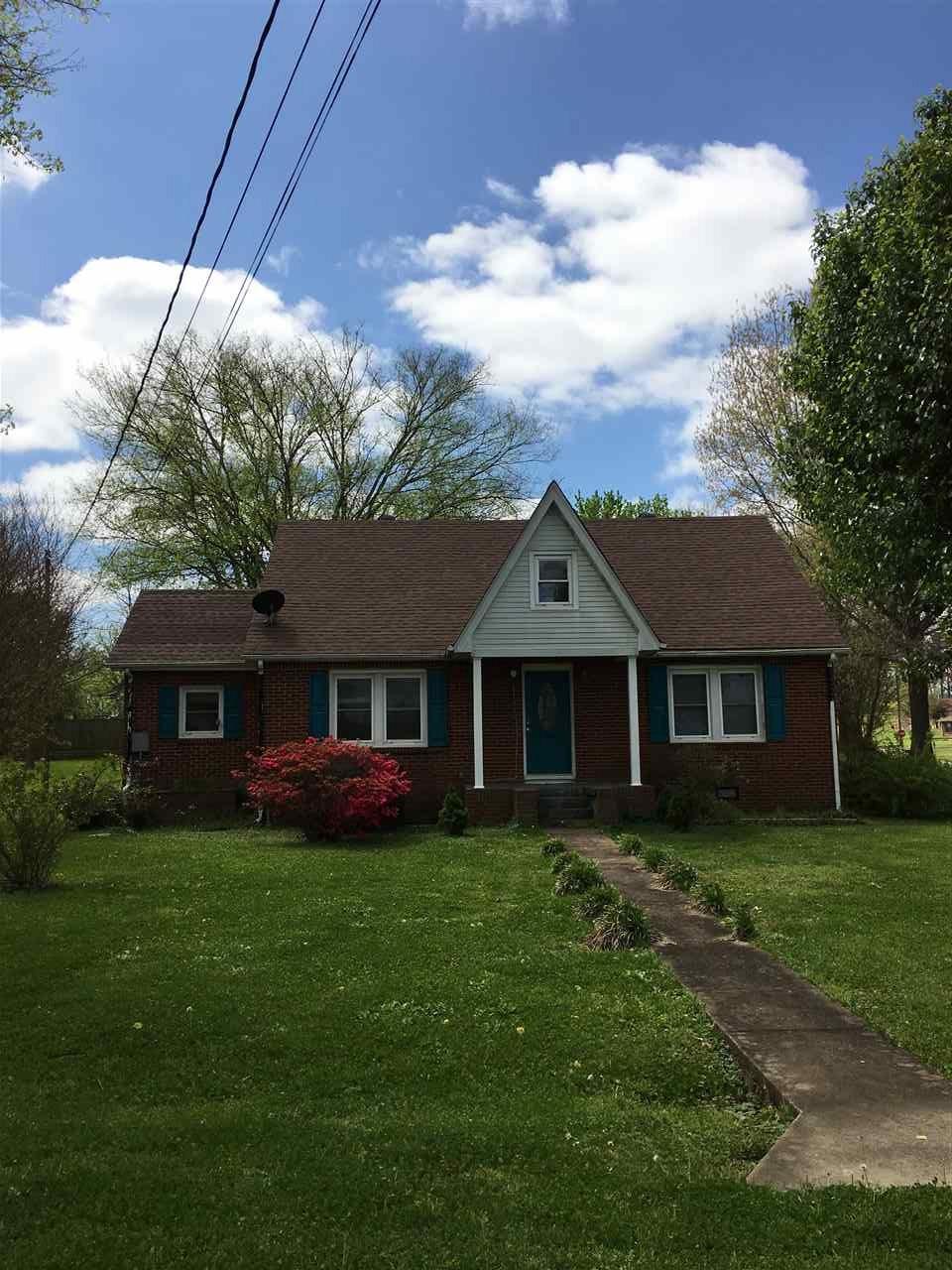 407 Pillow St - Photo 1