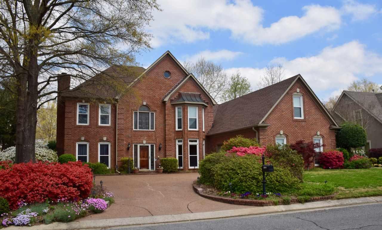 7562 Crystal Lake Dr - Photo 1