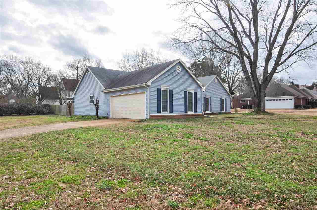 1090 Kernstown Cv - Photo 1