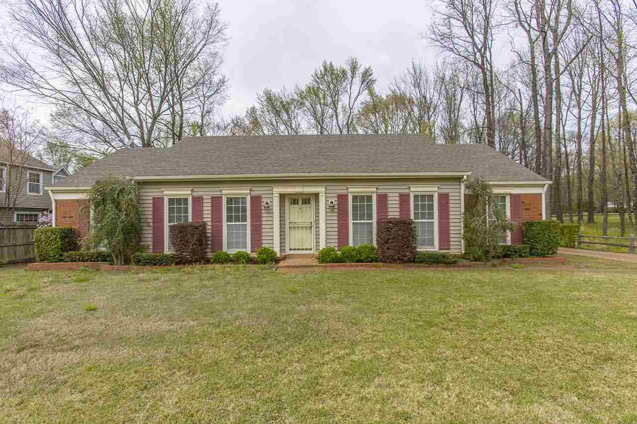 7246 Stout Dr - Photo 1