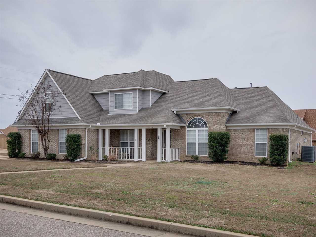 223 Rembert Dr - Photo 1
