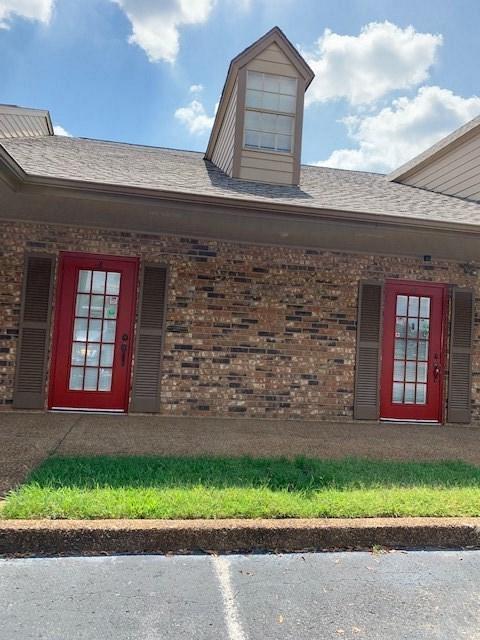 5495 Winchester St - Photo 1