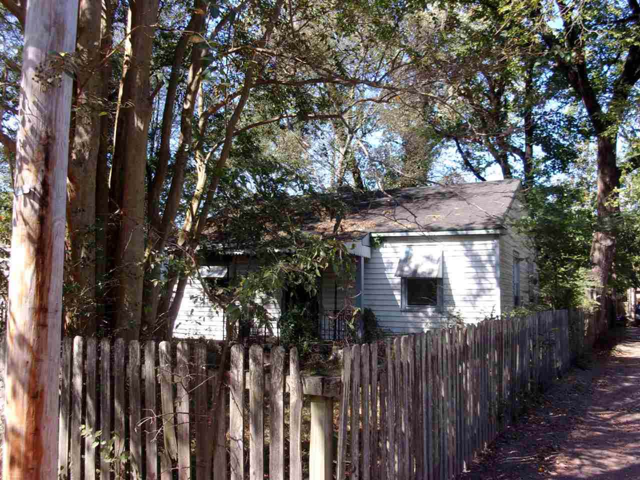 2010 Dupont Ave - Photo 1