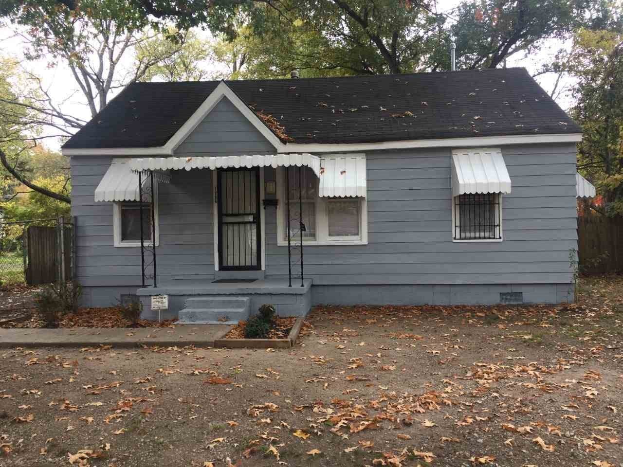1696 Berkshire Ave - Photo 1