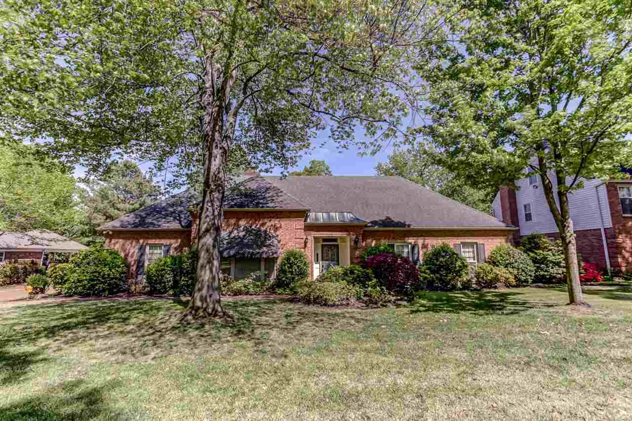 1476 Eastridge Dr - Photo 1
