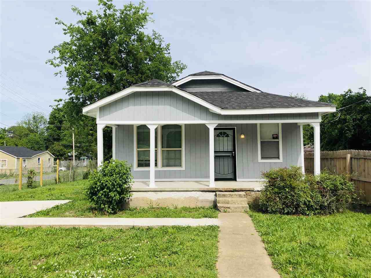 694 Lipford St - Photo 1