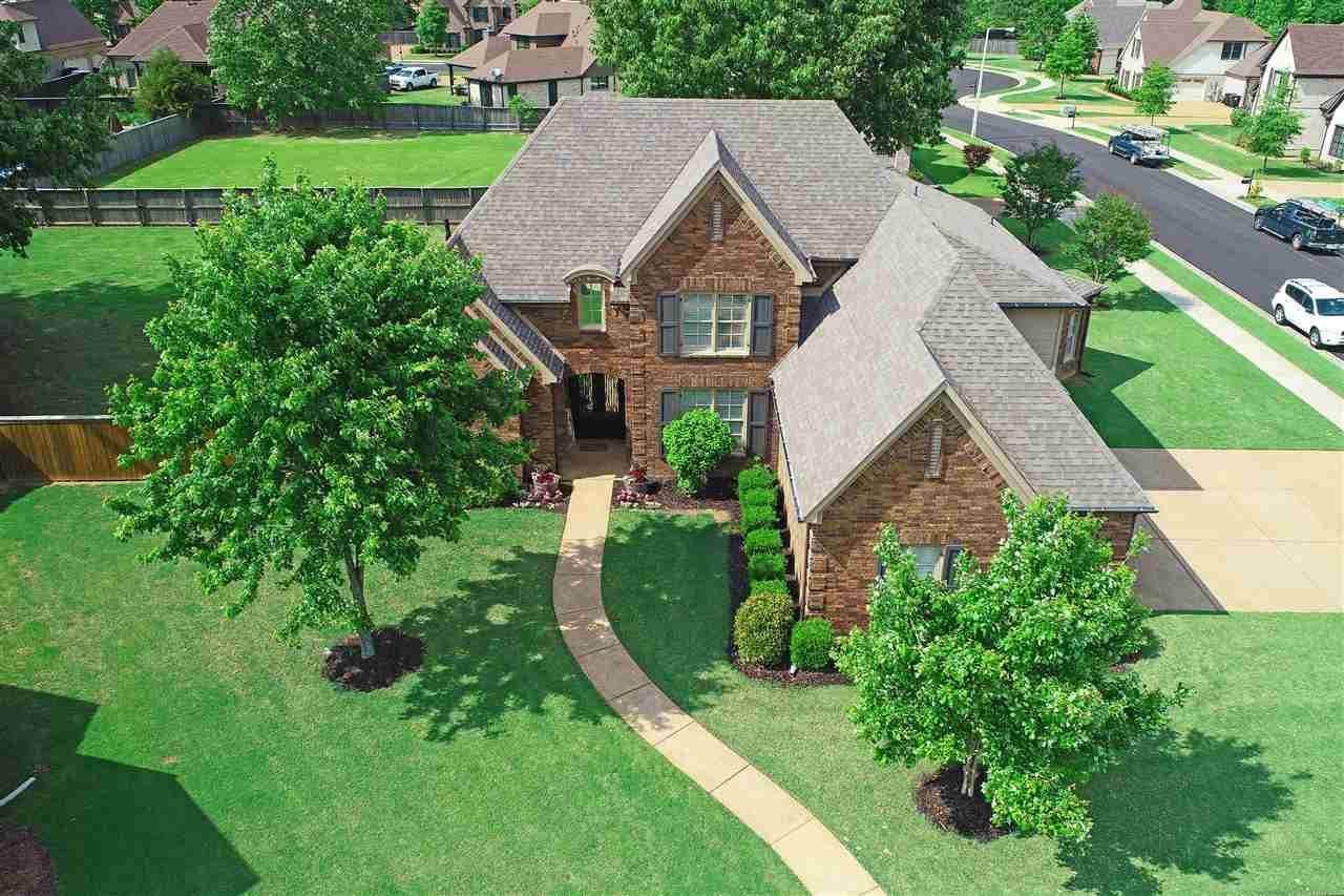 799 Six Oaks Ln - Photo 1