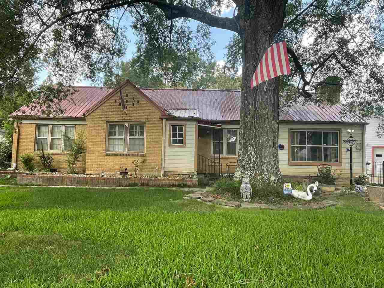 3668 Aurora Cir - Photo 1