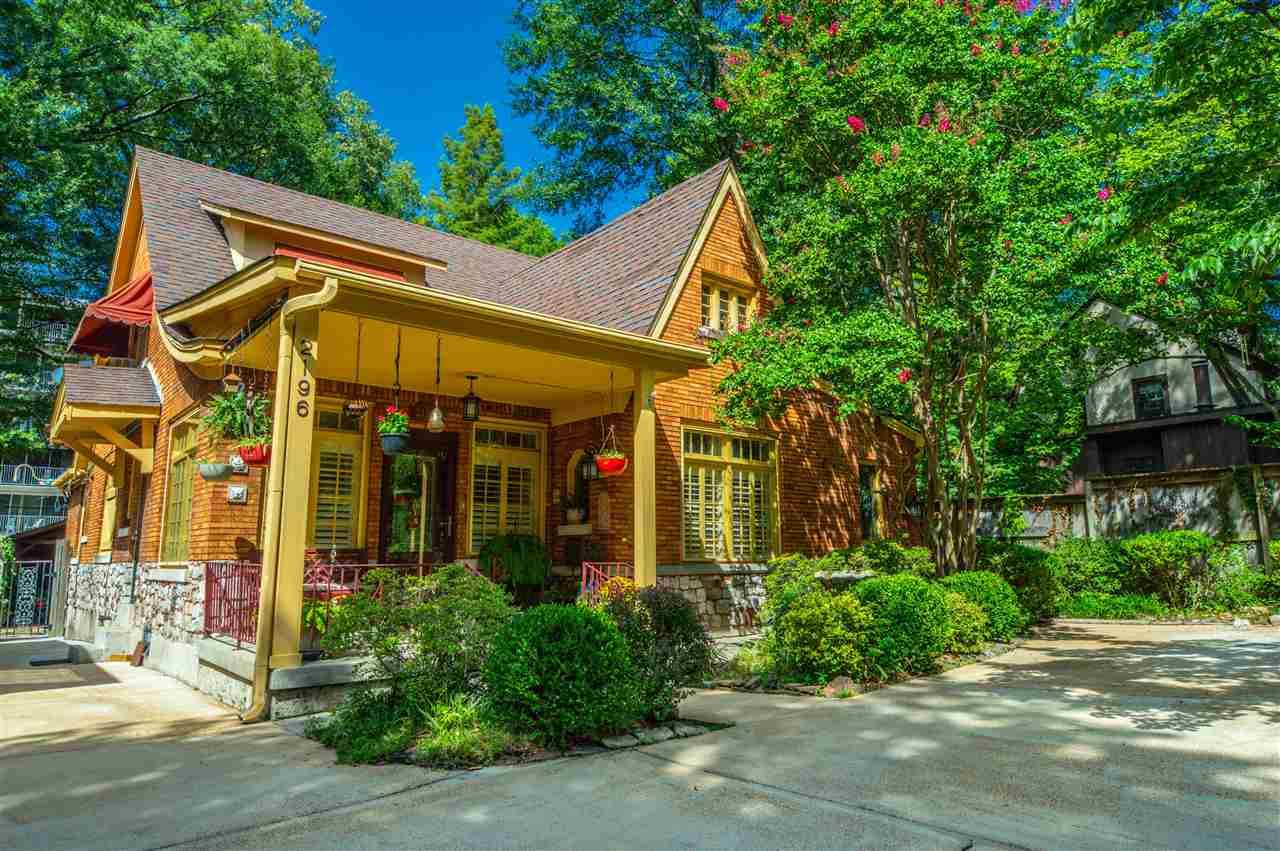 2196 Washington Ave - Photo 1