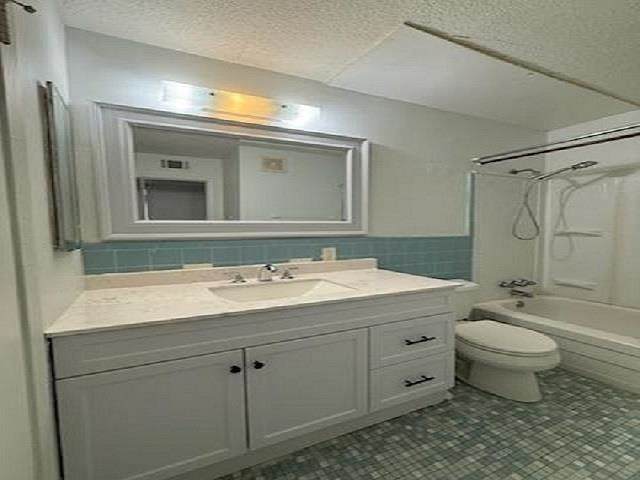 151 Belvedere Blvd - Photo 1