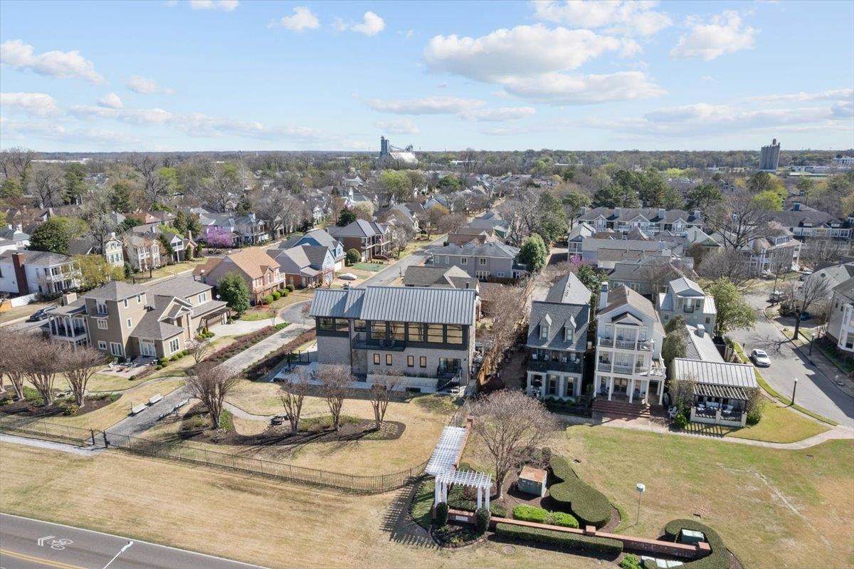 65 Riverwalk Pl - Photo 1