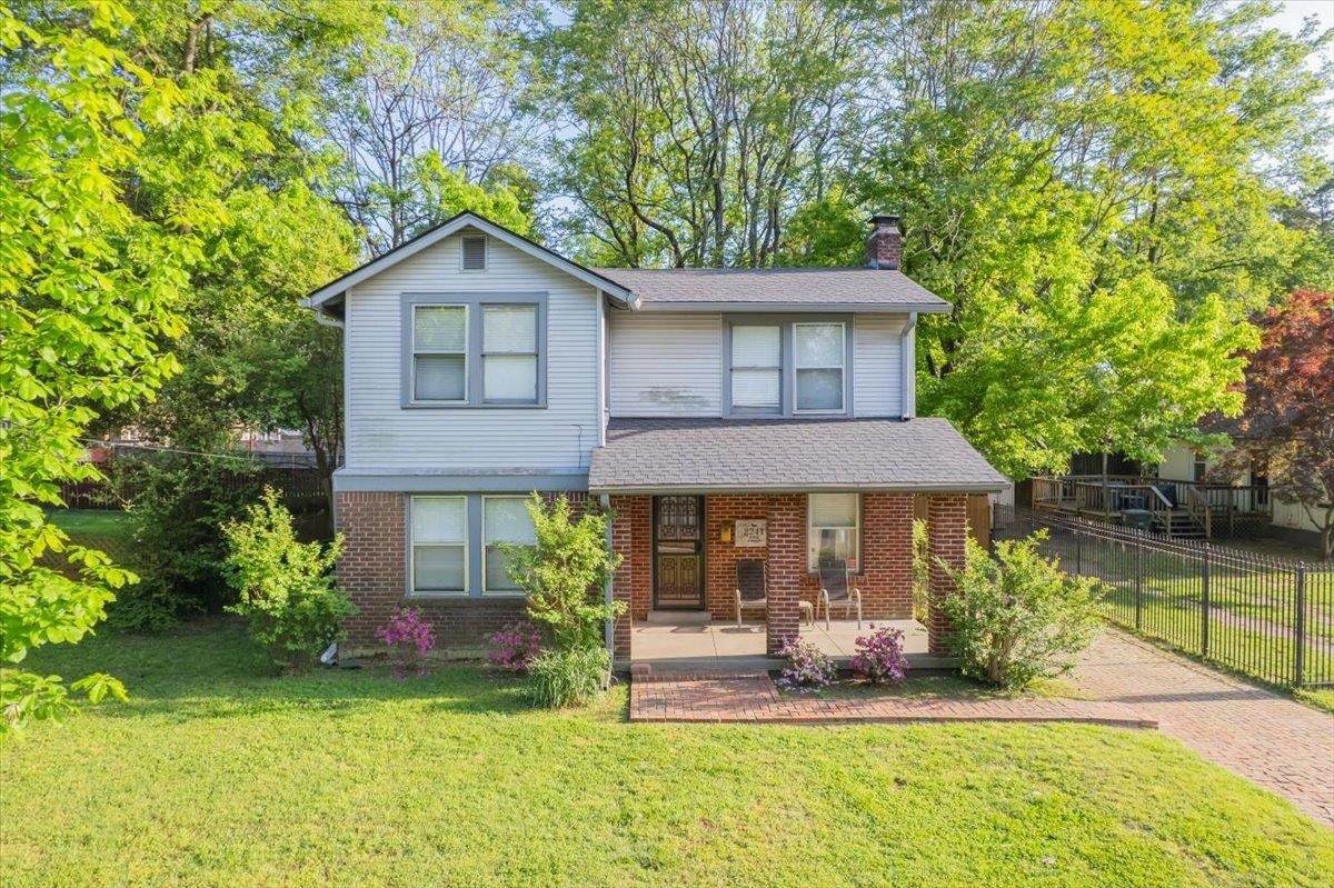 2241 York Ave - Photo 1