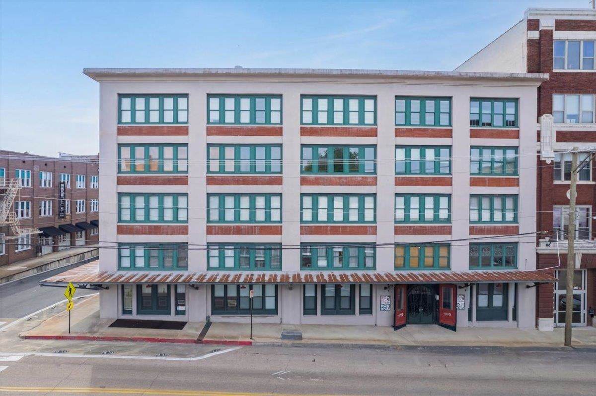 408 Front St - Photo 1