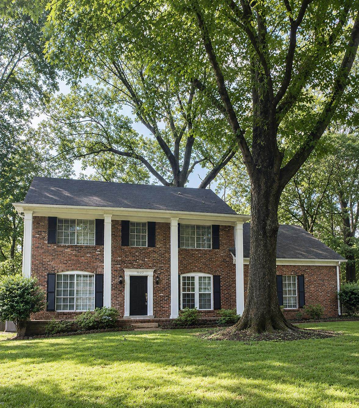 1562 Holly Hill Dr - Photo 1