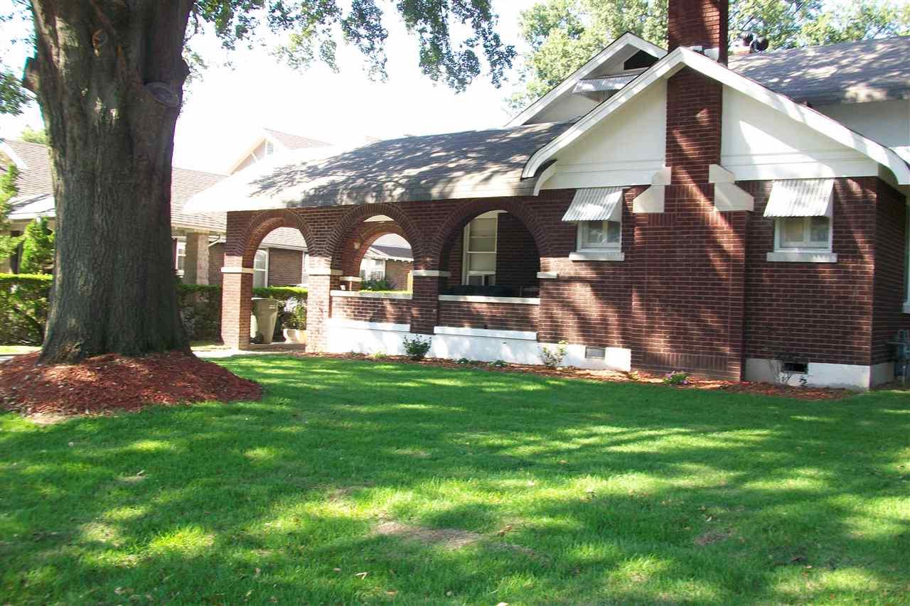 1920 Nelson Ave - Photo 1