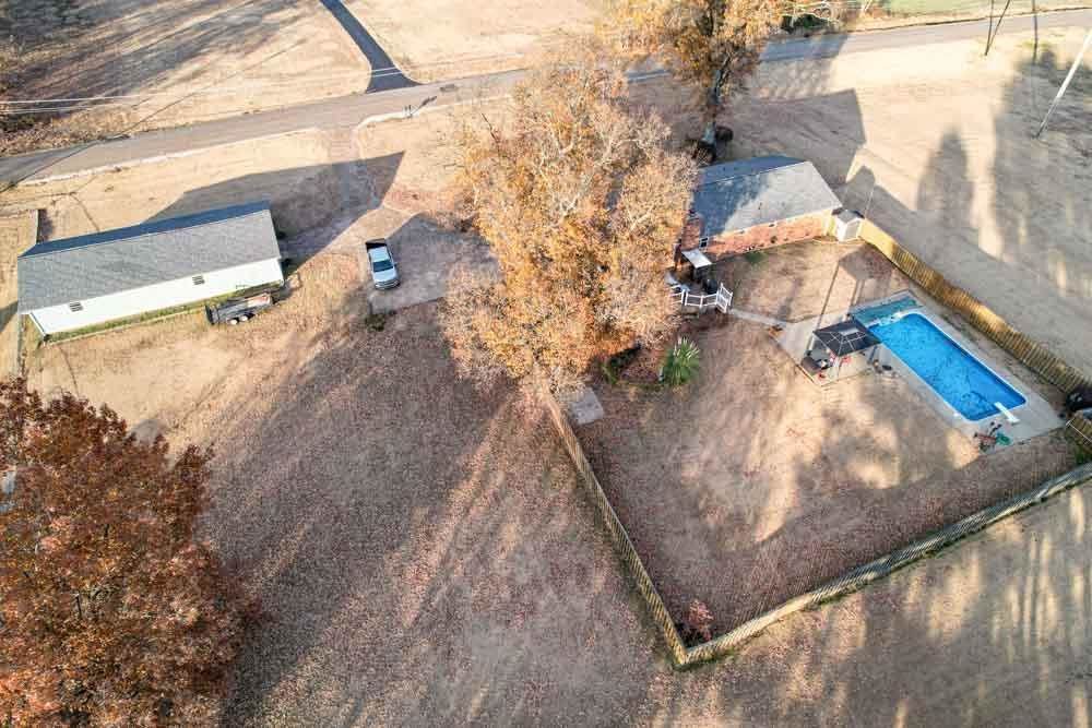 1909 Woodlawn Rd - Photo 1