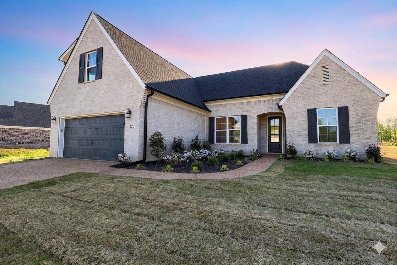 125 Columbia Way - Photo 1