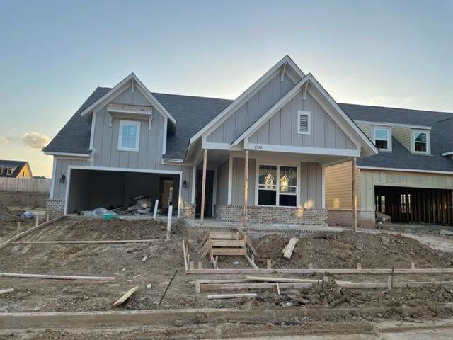 5739 Hollow Oak Dr - Photo 1