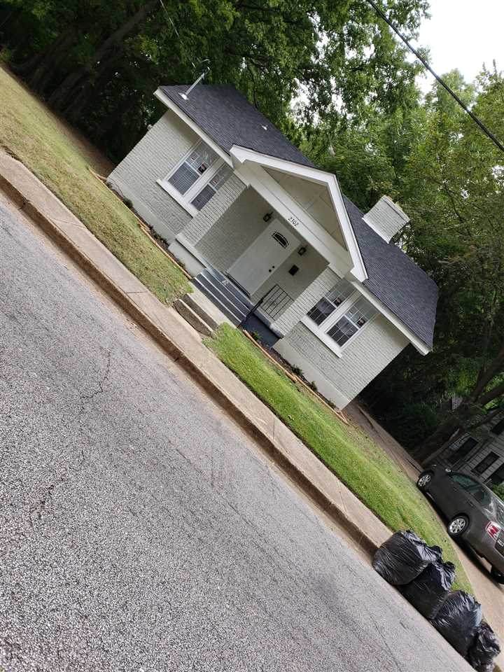 2302 Lowell Ave - Photo 1