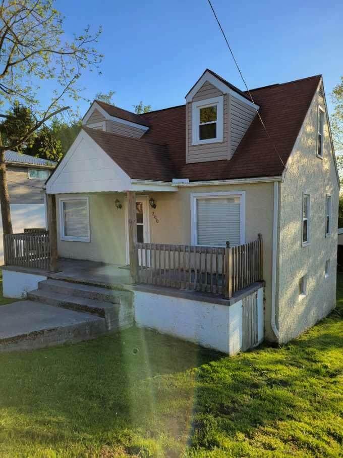 200 Foster Street - Photo 1