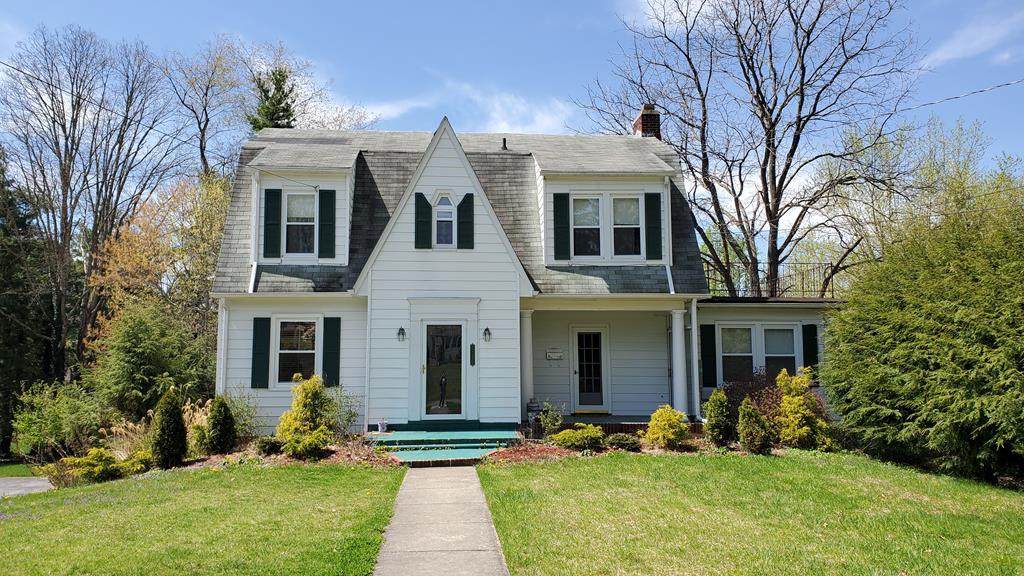2320 Fairfield Avenue - Photo 1