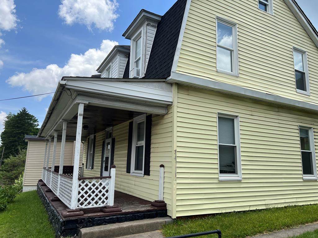 1013 Highland Ave. - Photo 1