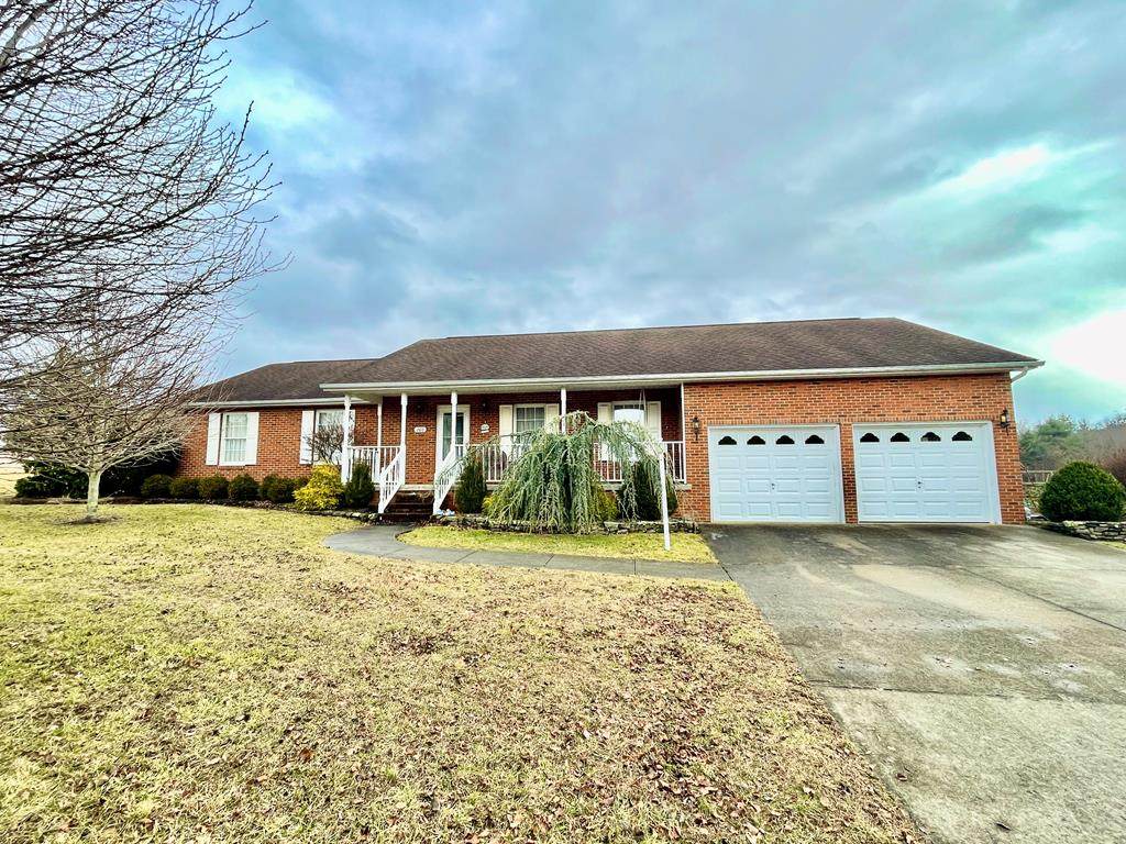 200 Sunny Drive - Photo 1