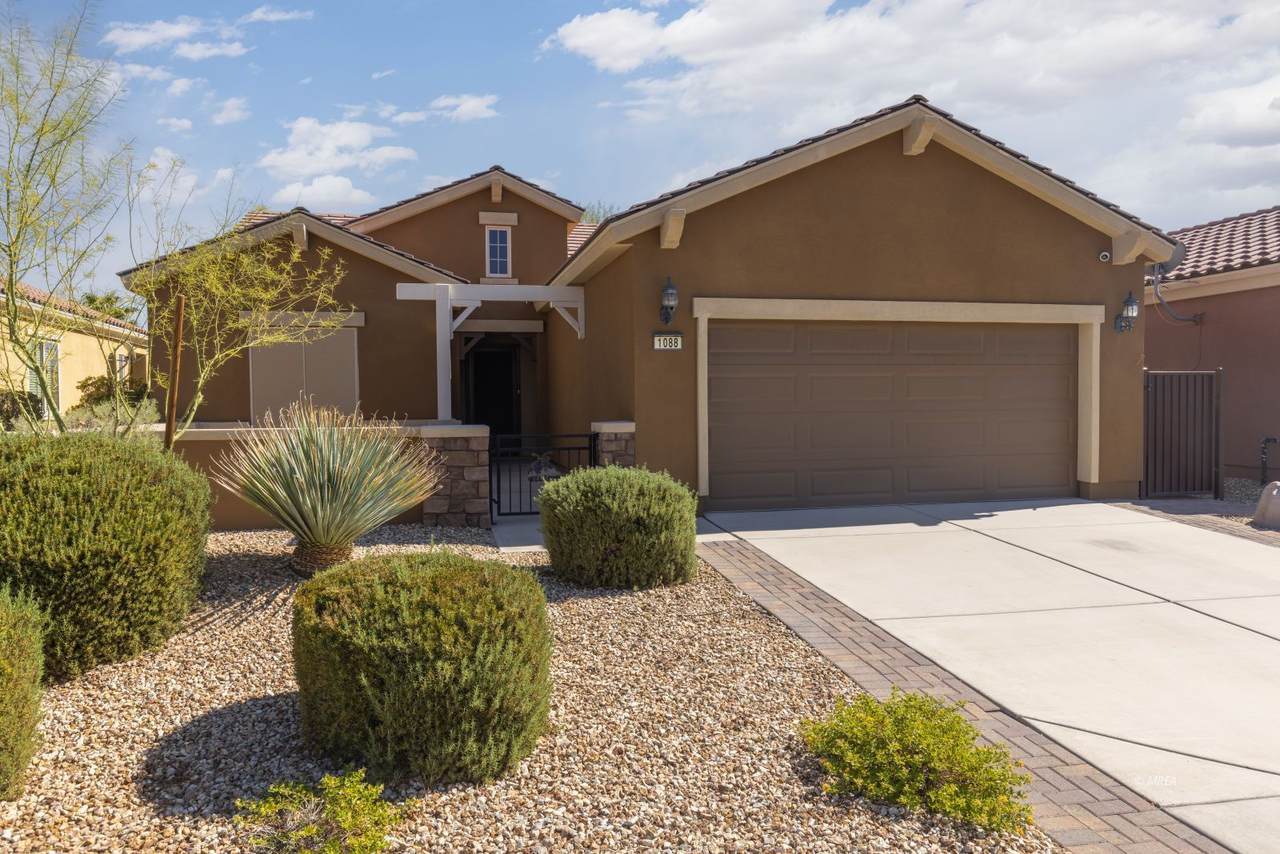 1088 Buckboard - Photo 1