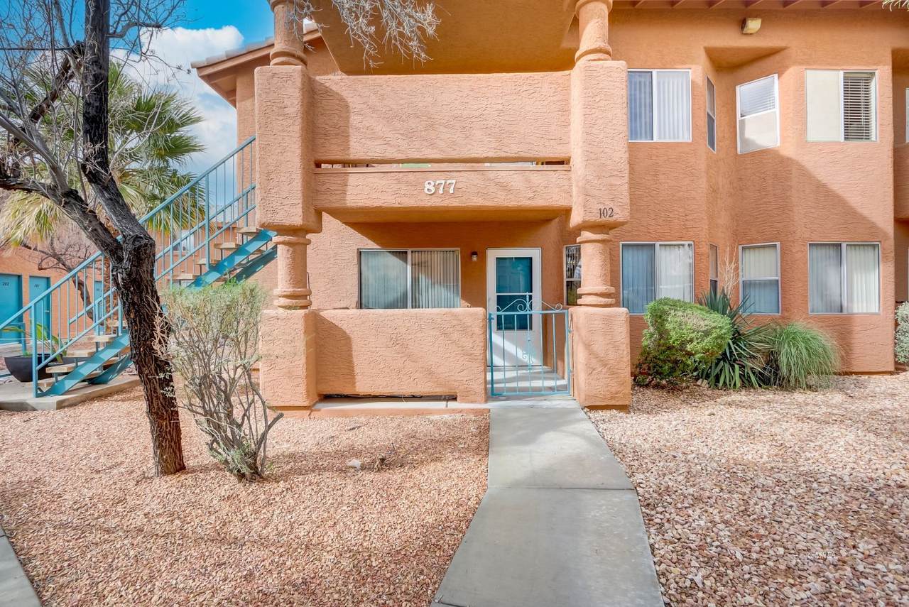 877 Mesquite Springs - Photo 1