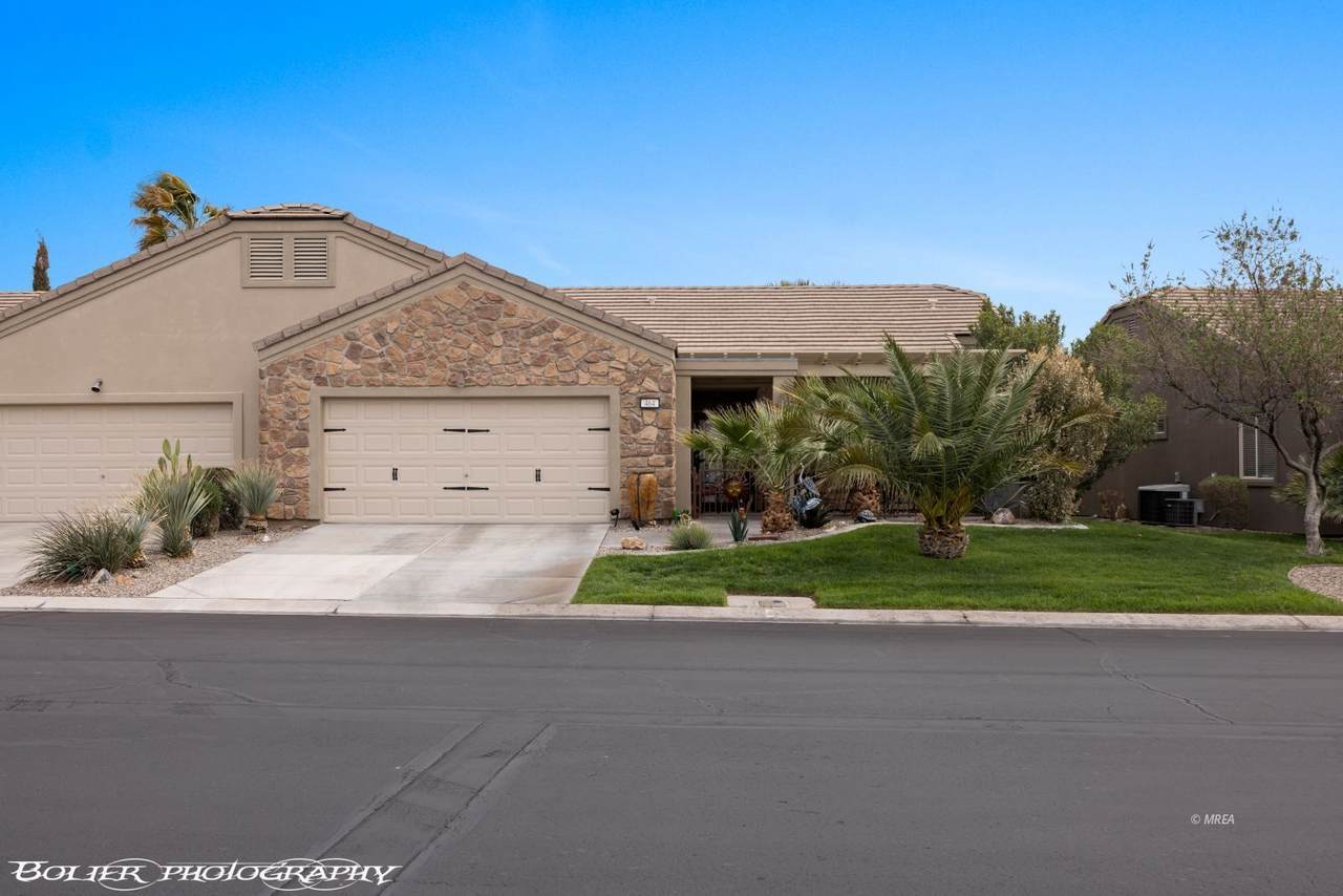 464 Hagens Alley - Photo 1