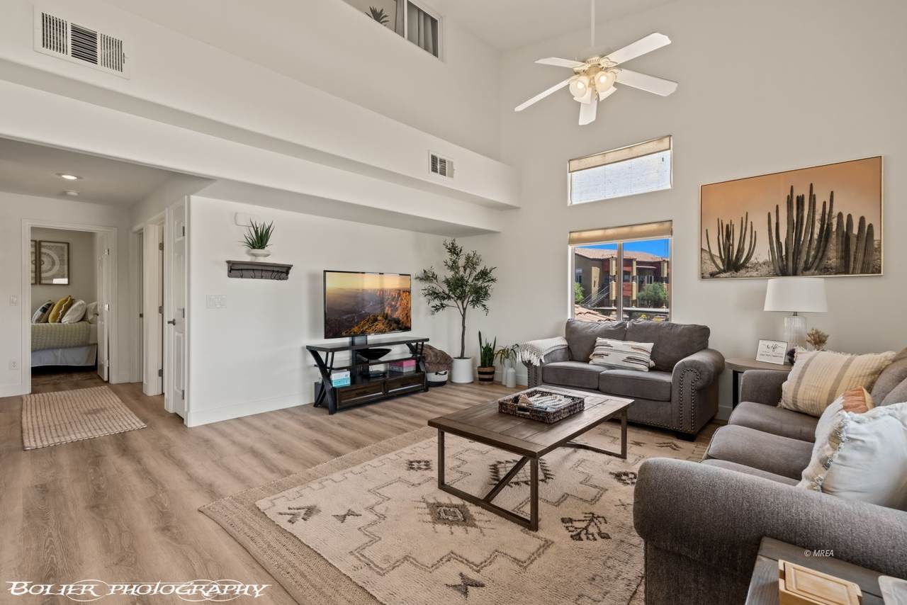890 Kitty Hawk Dr - Photo 1